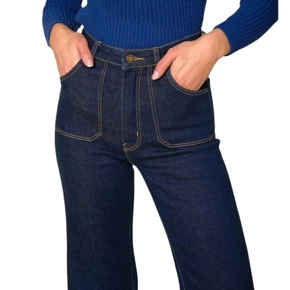 ROLLA’S EASTCOAST HIGH RISE FLARE ORGANIC COTTON JEANS IN LUX BLUE - Picture 7 of 15